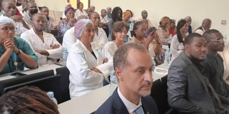 CHU Donka: lancement de la campagne gratuite d’implant cochléaire pour la restauration de l’audition chez les enfants…