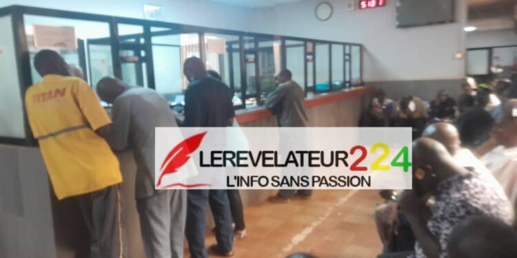 SIGUIRI: les clients de l’agence de la société générale de Guinée fustigent la lenteur du service