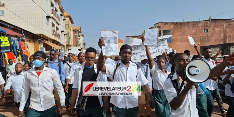 LABE: les étudiants de l’école technique et professionnelle dans la rue, pour demander le départ de leur inspecteur régional