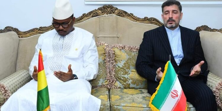 Ambassade de l&rsquo;Iran en Guinée : Dr Dansa Kourouma présente ses condoléances au peuple iranien