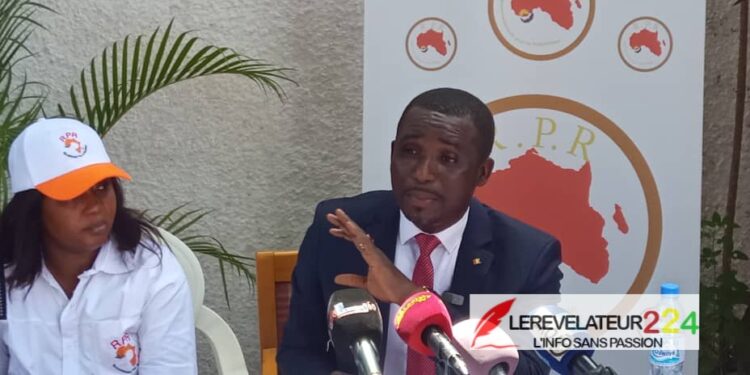 Diabaty Doré accuse: ‘’la France a préféré soutenir le despotisme du Général Mamadi Doumbouya’’