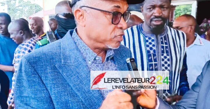 KISSIDOUGOU : le ministre Jean Paul Cedy explique sa vision du système éducatif devant les enseignants