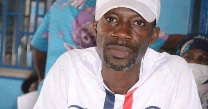 « Le vaillant et intrépide combattant Ousmane Tolo Soumah, secrétaire général des jeunes de l’Union des forces Républicaines, s’en va aujourd&rsquo;hui. La mort n’est rien »