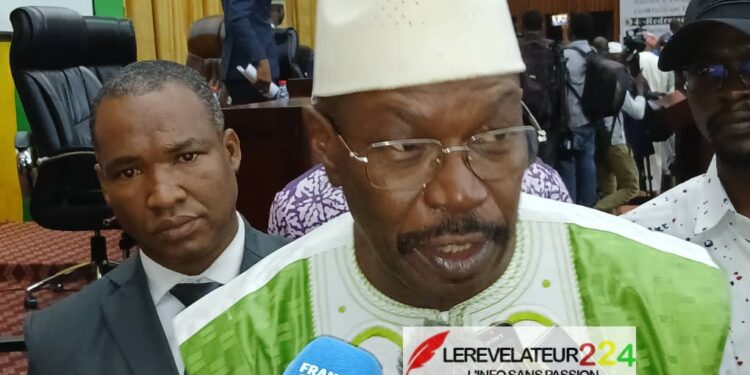 Dr. Ousmane Kaba sur l&rsquo;avant-projet de Constitution: ‘’C&rsquo;est un travail public sérieux’’