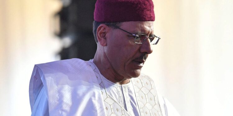 Mohamed Bazoum: Une résistance inspirante, un courage tranquille