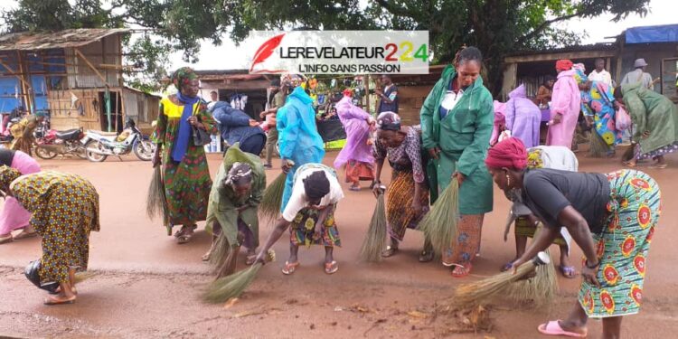 Journée d&rsquo;assainissement à N&rsquo;Zérékoré: le président de la délégation spéciale magnifie la mobilisation des femmes de la commune urbaine