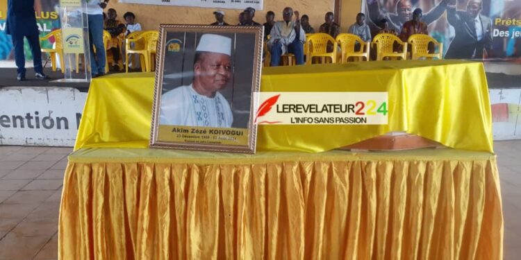 Guinée : le RPG Arc-en-ciel rend un dernier hommage à Akim Zézé Koïvogui