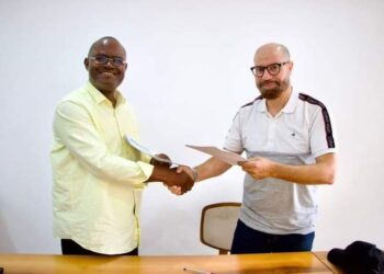 Officiel: l&rsquo;Algérien Adjali Lakhdar est le nouvel entraîneur du Hafia FC