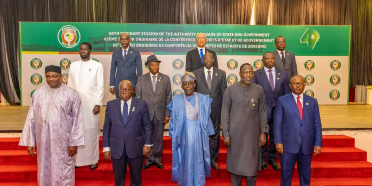 Délai de la transition en Guinée : ‘’Ce que nous pouvons demander à la CEDEAO, pour sa crédibilité, c&rsquo;est de dire au CNRD de quitter au pouvoir et d’ouvrir la voie à une transition civile’’