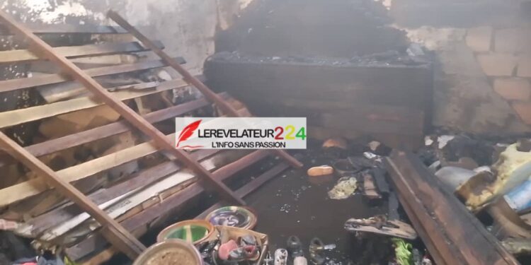 KINDIA : Un bus de transport prend feu à Souguéta…
