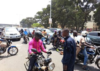 Guinée : les conducteurs de mototaxis « encagoulés » dans le viseur de la police