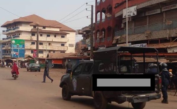 Conakry : Une famille victime d’une attaque à main armée, plus de 8 millions francs guinéens emportés