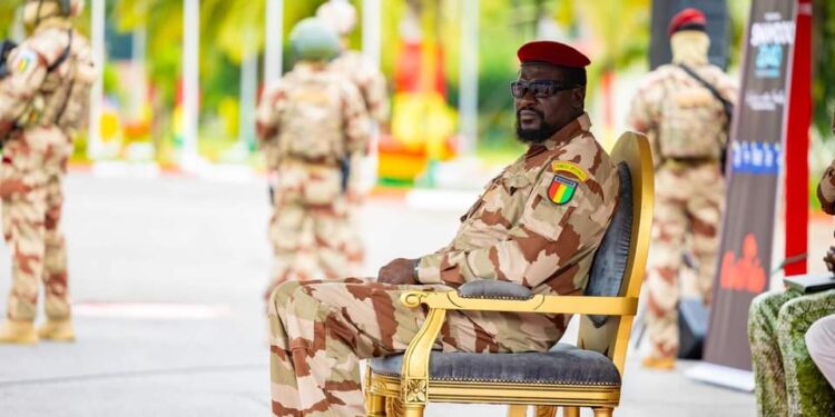Armée Guinéenne : Élévation méritée du Chef de l’État, au rang de Général d’Armée, par ses compagnons d’arme…(Par Mandian SIDIBÉ)