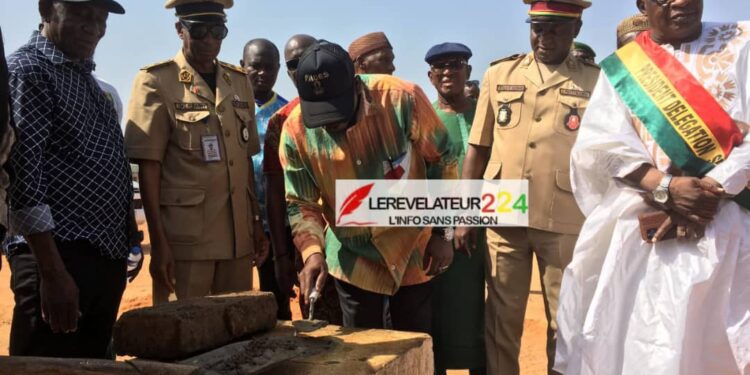 KINDIA: les autorités engagent les travaux de rénovation du stade Fodé Fissa