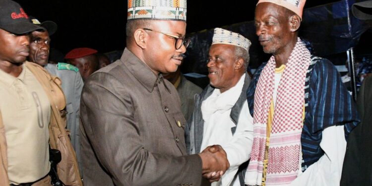 Kankalabé (Dalaba) : Forte mobilisation nocturne en faveur du Président du CNT, Dr Dansa Kourouma