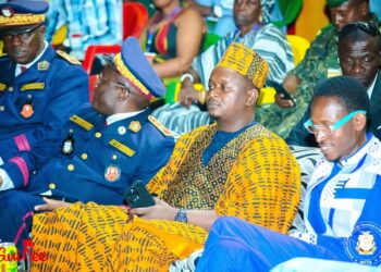 Koundara: le Ministre Moussa Moïse Sylla découvre la lutte traditionnelle du Badiar