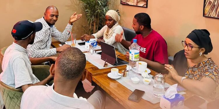 Arrestation d’Aliou Bah: l’APG condamne et exprime sa préoccupation sur les arrestations arbitraires Guinée (Communiqué)