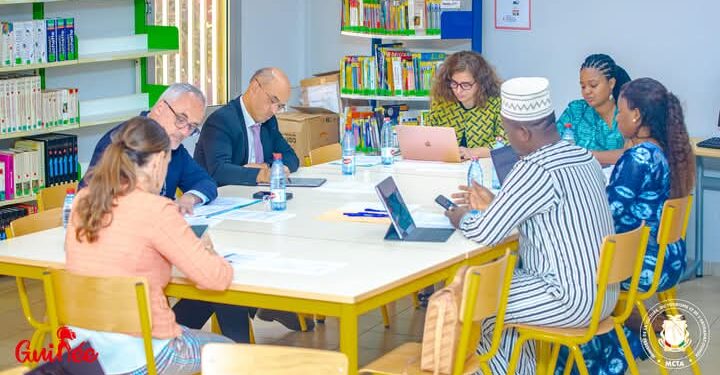 Carnet d’audience : le Ministre Moussa Moïse Sylla reçoit la Miss Guinée 2024 et la Présidente du COOMISGUI