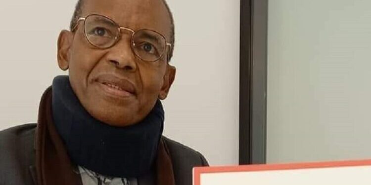 Reconnaissance: un avocat burkinabè rend hommage à Tierno Monénembo