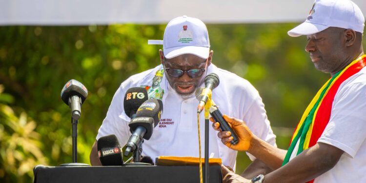 Le ministre Mourana Soumah à Kindia s’adresse au Général Doumbouya : ‘’les populations de la Guinée-Maritime, qui se confondent au reste du pays, vous disent quelles vous ont choisi comme leur candidat à la prochaine élection présidentielle…’’