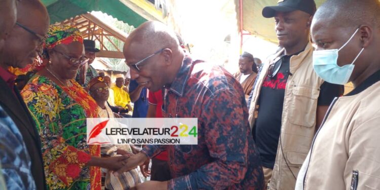 Amadou Oury Bah chez le patriarche de N’Zérékoré: ‘’Il faut que le gouvernement se rapproche des populations’’