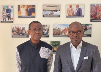 Tierno Monenembo : Un exemple d&rsquo;engagement et de participation citoyenne (Par Ibrahima Diallo)