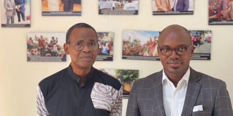 Tierno Monenembo : Un exemple d&rsquo;engagement et de participation citoyenne (Par Ibrahima Diallo)