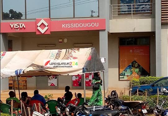 Ramadan et Carême chrétien: le général Doumbouya offre des déjeuners de rupture aux fidèles