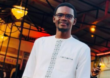 Administration publique guinéenne : surmonter l’archaïsme et les blocages internes pour une gestion plus efficace (Par Dr. Karamo Kaba)