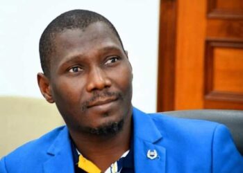 La Doumbouya-mania : quand le peuple crève la dalle, les courtisans se gavent ! (Par Oumar Kateb Yacine)