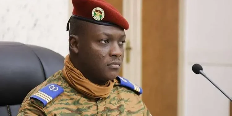 Les mouvements citoyens, activistes, militants et acteurs de la société civile africains condamnent fermement la répression continue des journalistes et acteurs des médias et la fermeture drastique de l’espace civique au Burkina Faso ! (Déclaration Conjointe)