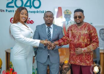 Culture: Au nom du Chef de l’Etat, le Ministre Moussa Moïse Sylla réunit Azaya et Djelykaba Bintou autour de la même table— un acte fort en faveur de l’unité et de la culture guinéenne 