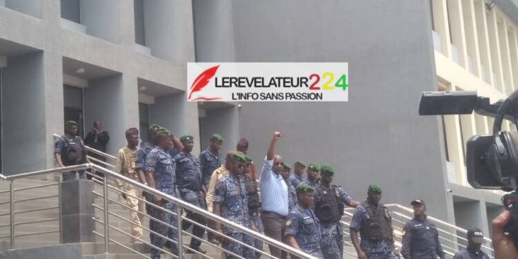 Procès d’Aliou Bah: les demandes de médiatisation et huis clos rejetées, l’affaire renvoyée au 16 avril