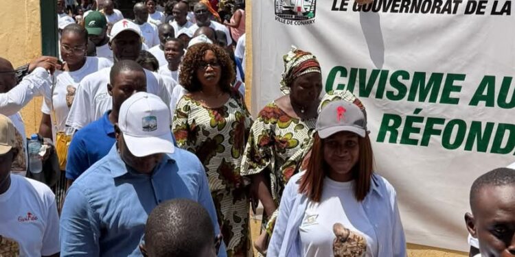 Recensement biométrique : la Directrice Générale de la SNG sensibilise les citoyens de Kassa
