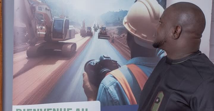 Journée internationale du travail : les employés de la société AGB2A-GIC célèbrent Ahmed Kanté et reconnaissent ses efforts