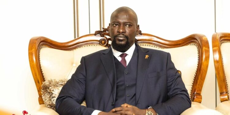 Guinée: le président Doumbouya retire les permis d’exploitation de près d&rsquo;une cinquantaine de sociétés minières