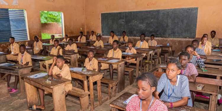 Guinée : Vers la suppression de l’examen du CEE ?