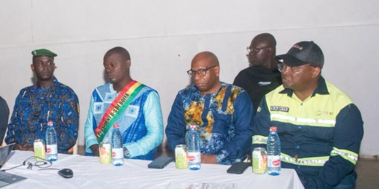 AGB2A-GIC et l’ONG Aimer la Guinée forment 264 jeunes sur le projet de Constitution à Boffa