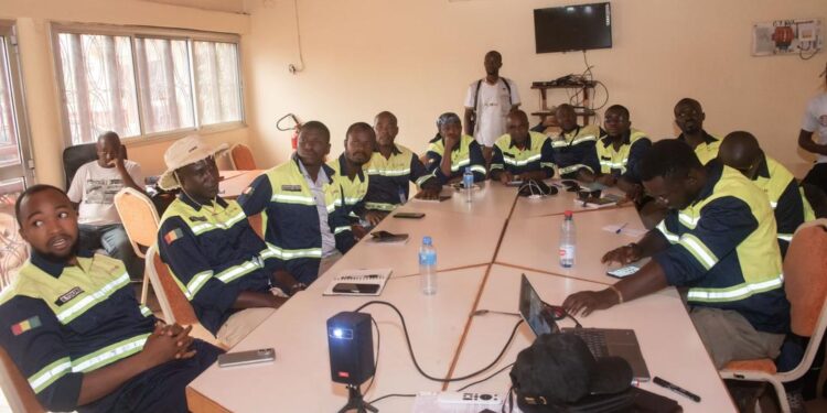 Boffa : les cadres d’AGB2A-GIC formés à la gestion des relations communautaires