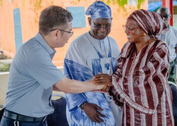 La société minière AGB2A-GIC et Sinohydro apportent un souffle de solidarité à Taouyah