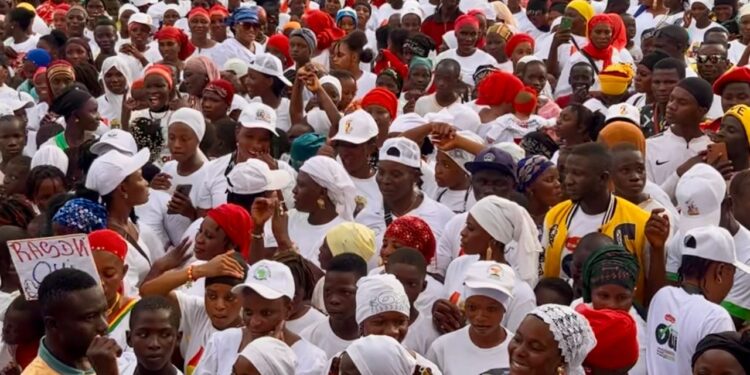 Campagne référendaire à Beyla : Almamy 2 Sylla fait vibrer les districts et secteurs de Sinko