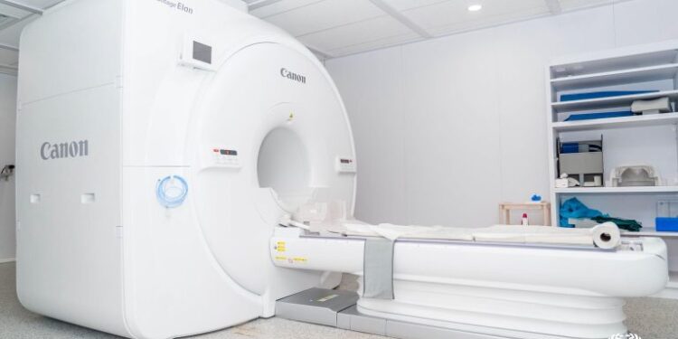 La CNSS met en service l’IRM haut champ 1,5 Tesla au Centre Cardio-Diagnostic Général Mamadi Doumbouya de Kankan