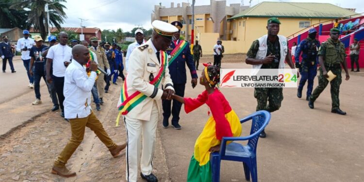 Célébration de l’an 67 de l’indépendance à N&rsquo;Zérékoré : le gouverneur invite les populations à l&rsquo;union et la cohésion sociale