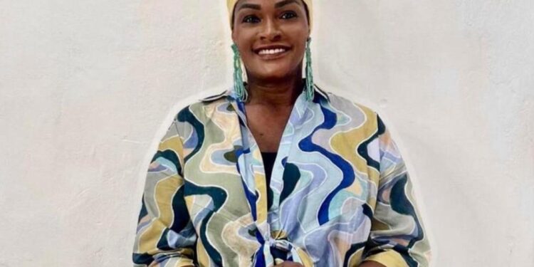 Guinée – le voile est tombé : la candidature de Doumbouya, un contre-modèle pour l’Afrique de l’Ouest (Par Djamilah Nènèkhaly)