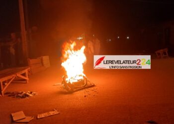 URGENT – tension à Siguiri : des jeunes manifestent contre l&rsquo;arrestation de leur leader