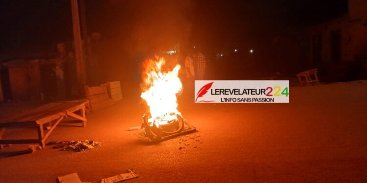 URGENT – tension à Siguiri : des jeunes manifestent contre l’arrestation de leur leader