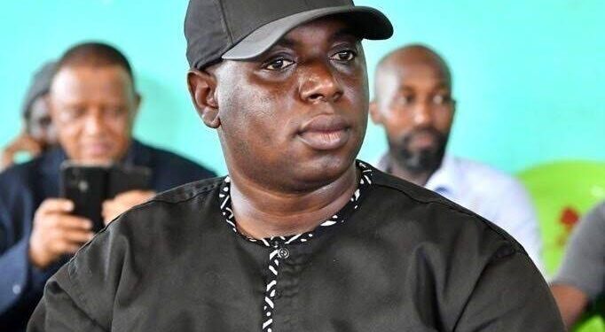 Faut-il répondre au coup de pied d’un âne par un coup de pied ? (Par Souleymane Souza Konaté)