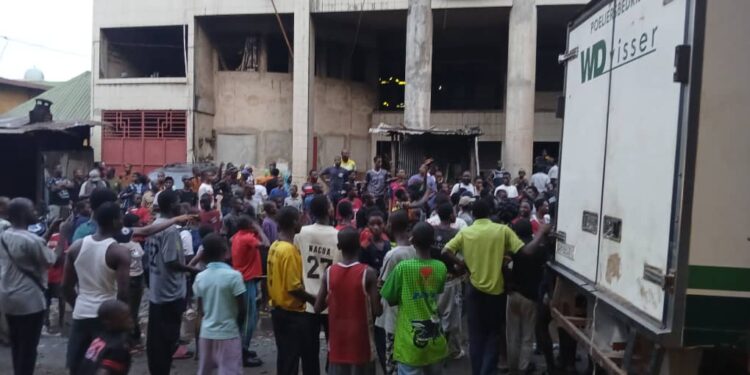 Incendie à l&rsquo;école Elhadj Oumar Tall de Mafanco : Pas de victimes, mais les élèves sous le choc