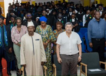 Dr. Ousmane Kaba préside la cérémonie de remise des satisfécits à 183 médecins de la 13è promotion de l’Université Kofi Annan et à 42 pharmaciens de la 12è promotion 