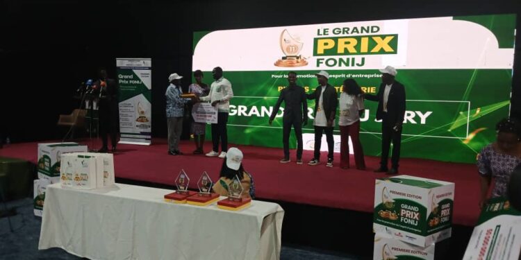1ère édition du Grand Prix FONIJ : Gbade Koivogui de Moonsoftbio remporte 200 millions